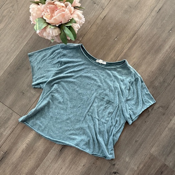 Threads 4 Thought Pale Blue Cropped Pocket Top - Picture 2 of 5